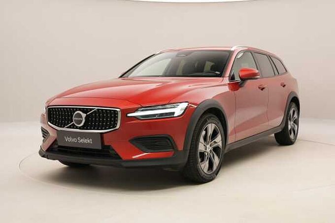 Volvo V60 CC B5 AWD PLUS AUT CZ 1.maj