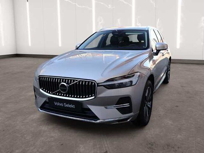 Volvo XC60 Recharge Plus, T6 AWD plug-in hybrid, Elektrick&yacute; pohon/Benz&iacute;n, Bright