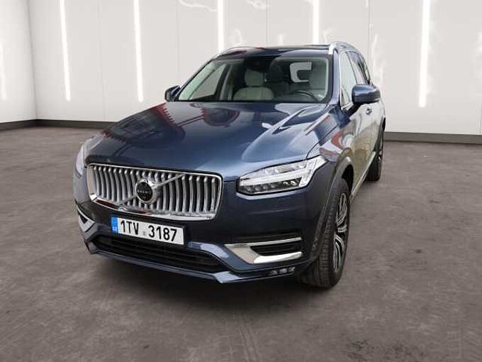 Volvo XC90 Inscription, B5 AWD mild hybrid, 7 Sedadla