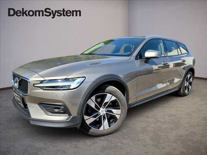 Volvo V60 2,0 D4 AWD Cross Country