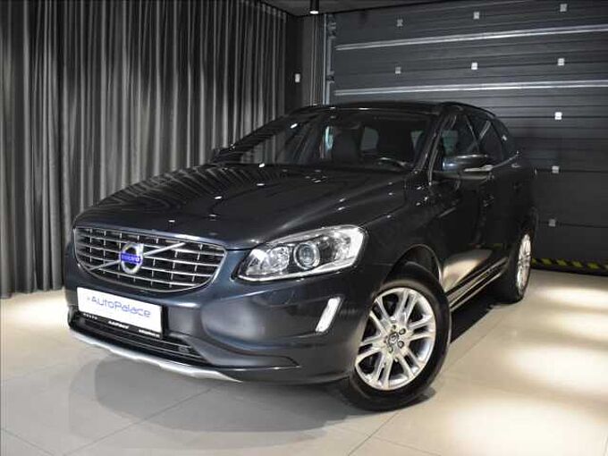 Volvo XC60 2,0 D3 Momentum 5.V&aacute;lec