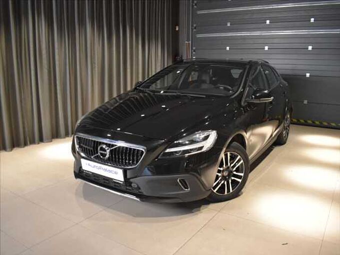 Volvo V40 2,0 D3 Cross Country Adapt.temp