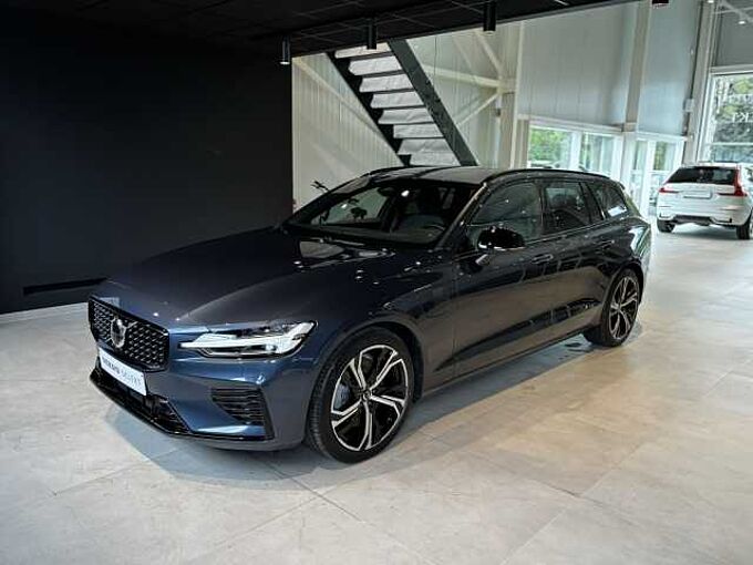 Volvo V60 Plus, T6 AWD Plug-in Hybrid, Elektrisch/Benzin, Dark