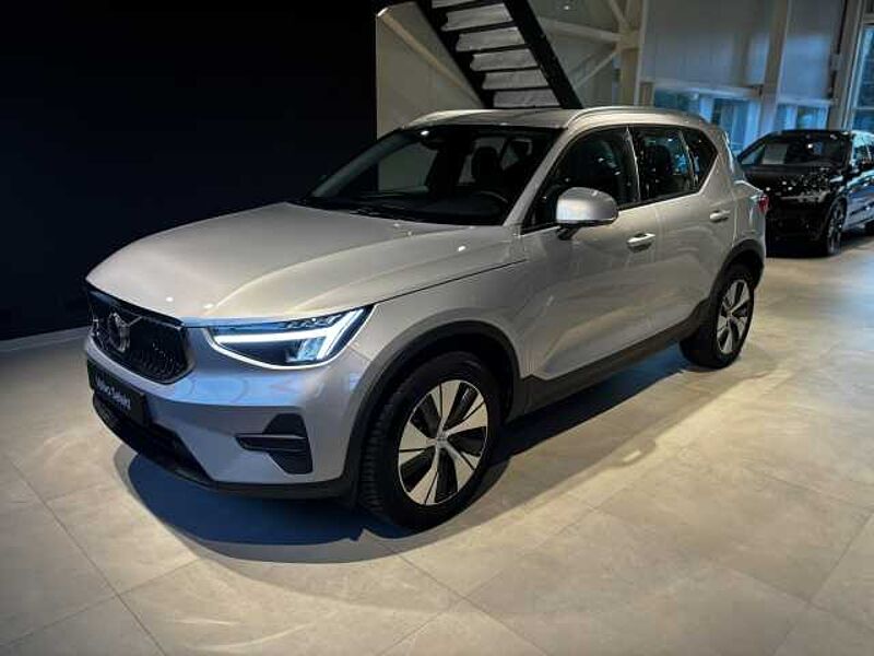 Volvo XC40 Core, B3 Mild hybrid, Benzine in 9120 BEVEREN WAAS Volvo XC40 Core, B3 Mild hybrid, Benzine