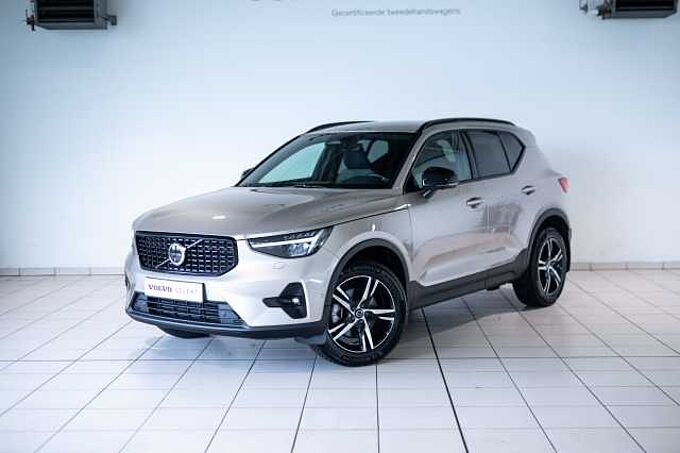 Volvo XC40 B3 mild hybrid Plus Dark