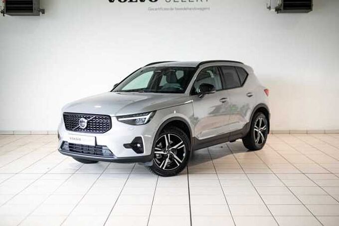 Volvo XC40 B3 Mildhybrid Plus Dark