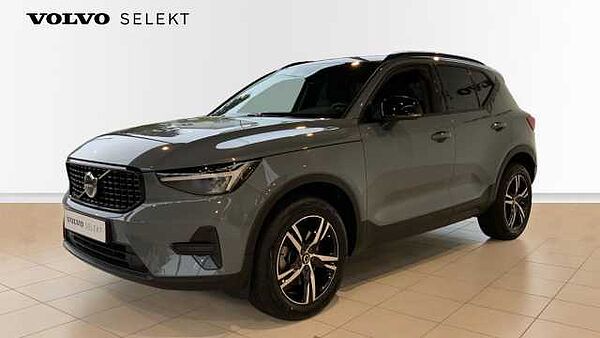 Volvo XC40 Plus, B3 mild hybrid, Benzine, Dark + Navi + Harman Kardon + ....