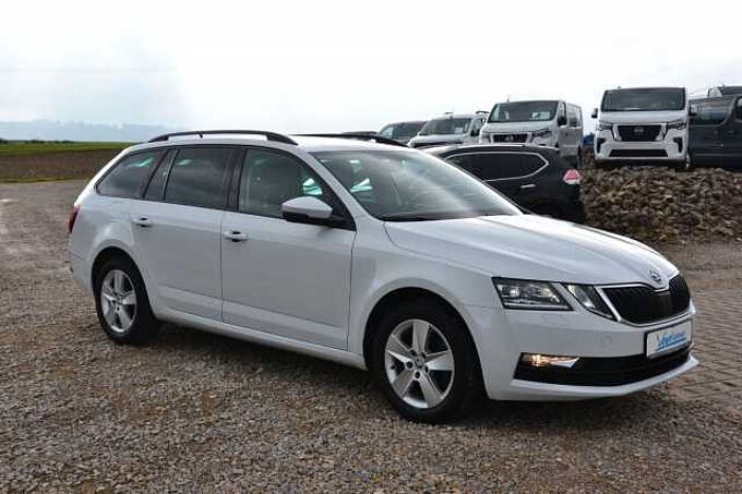 SKODA Octavia Combi Ambition