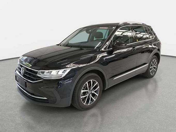 Volkswagen Tiguan TIGUAN 1.5 TSI DSG LIFE NAVI LED WINTER EHECKKLAPP