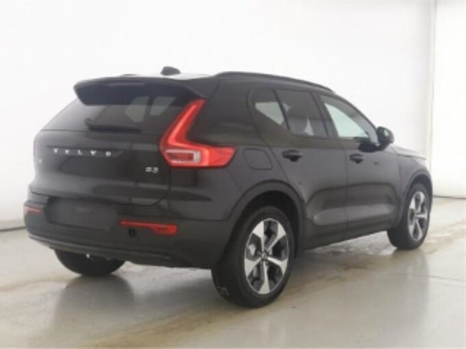 Volvo XC40 Plus Dark 2WD B3 EU6d Navi digitales Cockpit Memory Sitze Soundsystem HarmanKard