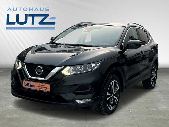 Nissan Qashqai N-Way Automatik Panorama Navi Klima City Stop PDC Kamera