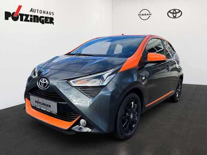 Toyota Aygo 1.0 x-JBL, Kamera, apple/android, DAB