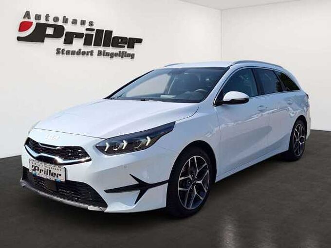 Kia Ceed SW / cee'd SW cee'd 1.5 T-GDI SW Platium Edition/NAVI/Bi-LED/