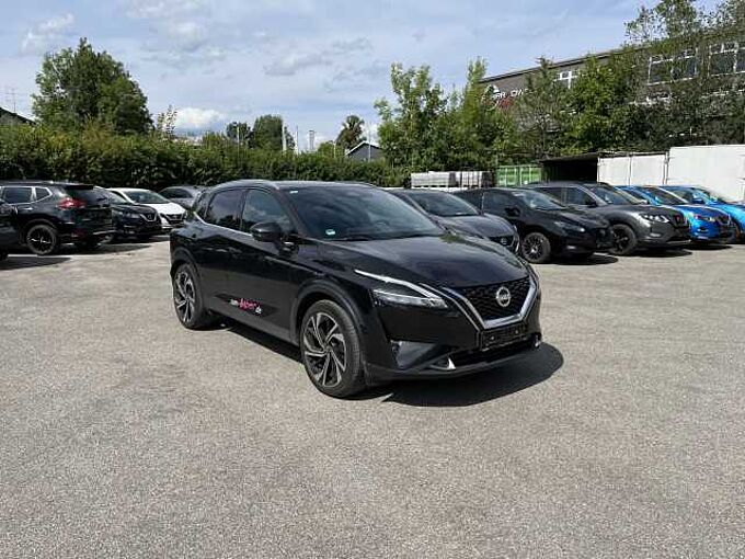 Nissan Qashqai 1.3 DIG-T MHEV - Tekna+ AHK