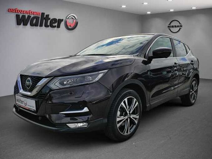 Nissan Qashqai 1.2l DIG-T - N-Connecta / LED / Navi