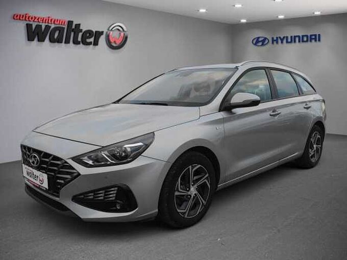 Hyundai i30 1.5l/ Trend/ Mild-Hybrid/ Einparkkamera hinten/ Navi/ beheizbares Lenkrad