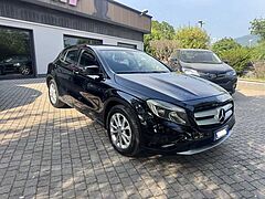 Foto Mercedes-Benz GLA 180 d Automatic Executive