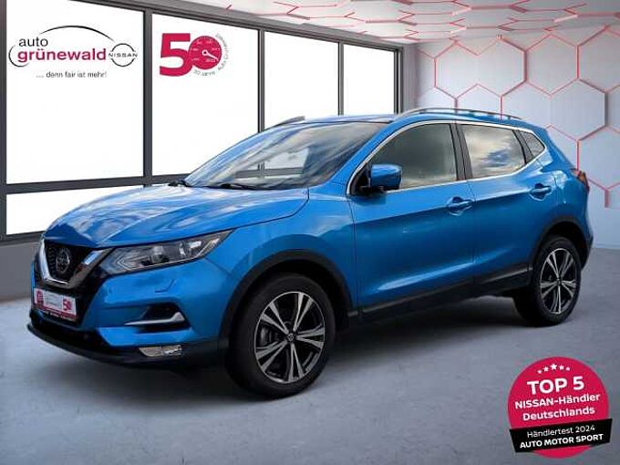 Nissan Qashqai N-Connecta1,6 DigT,navi,360°,Glasdach