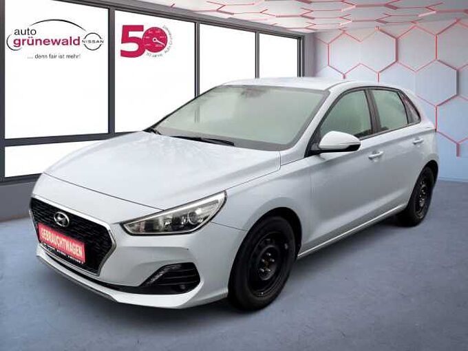 Hyundai i30 i30,Select 1,4 ,99PS,Navi,Sitzhzg,Rückkamera,