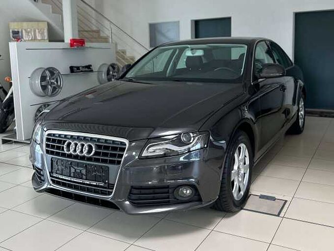 Audi A4 Attraction