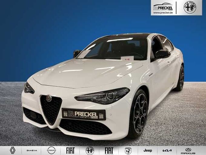 Alfa Romeo Giulia Veloce 2.0 Turbo / Performance / Navi