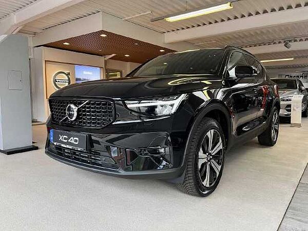 Volvo XC 40 XC40 Plus Dark Recharge Plug-In Hybrid 2WD *H&K-SH in 26871 Papenburg Volvo XC 40 XC40 Plus Dark Recharge Plug-In Hybrid 2WD *H&K-SH