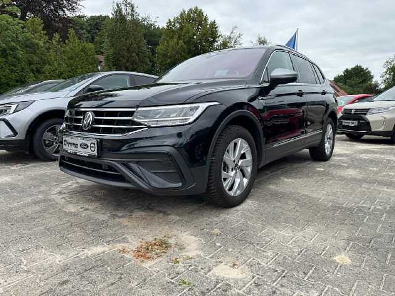 Volkswagen Tiguan Allspace Life 4Motion *7Sitze-HUD-AHK-GJR*