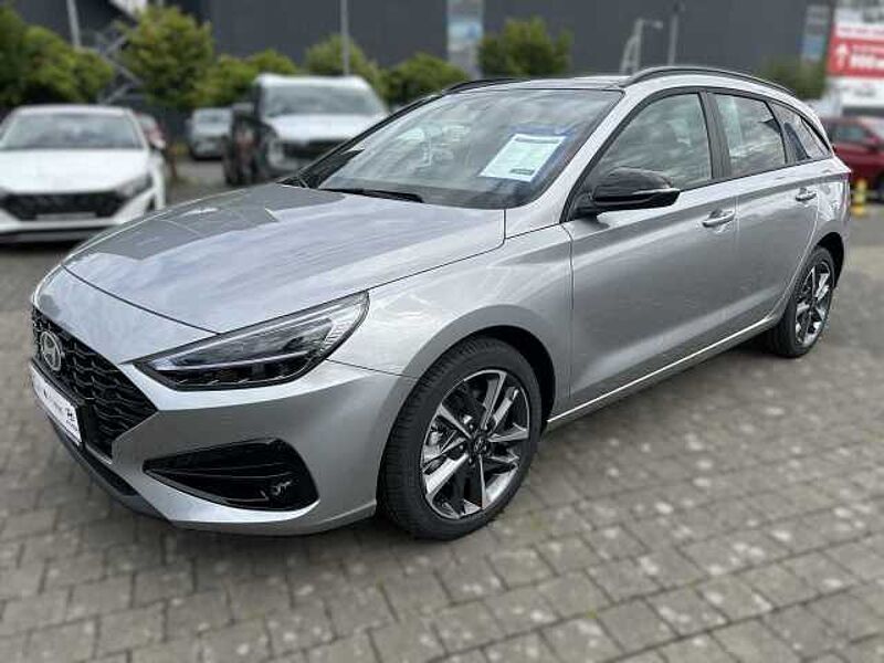 Hyundai i30 Kombi 1.5 T-GDI 48V-Hybrid Advantage*Panoramadach* in 55120 Mainz Hyundai i30 Kombi 1.5 T-GDI 48V-Hybrid Advantage*Panoramadach*