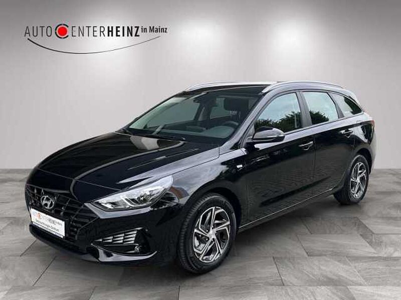 Hyundai i30 Select Mild-Hybrid in 55120 Mainz Hyundai i30 Select Mild-Hybrid