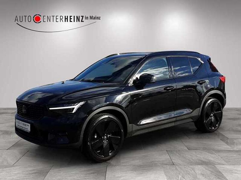 Volvo XC 40 Plus Black Edition 2WD in 55120 Mainz Volvo XC 40 Plus Black Edition 2WD