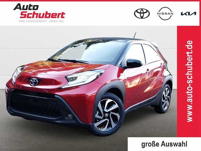 Toyota Aygo X 1,0 l Team D Air MT Faltdach LED ACC Apple CarPlay Android Auto Mehrzonenklima