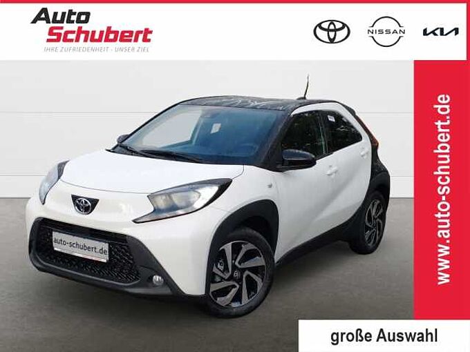 Toyota Aygo X 1,0 l Black & White CVT Rückfahrkamera Halogen-Scheinwerfer Sitzheizung vorn