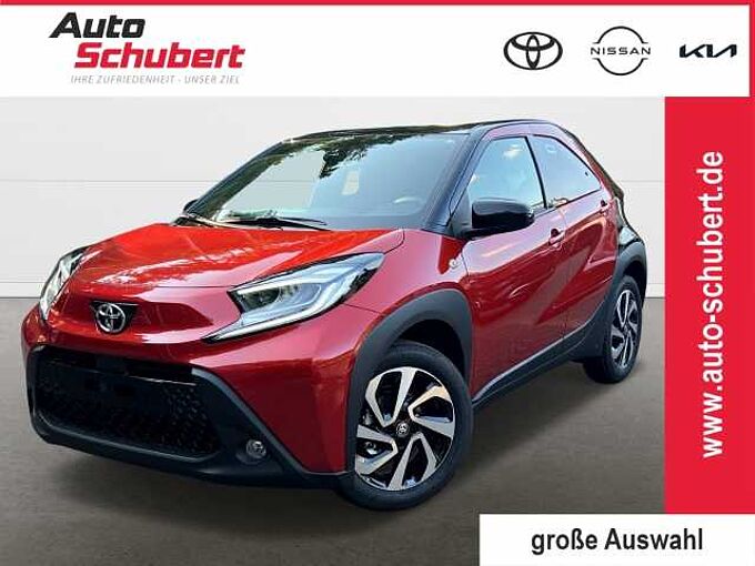 Toyota Aygo X 1,0 l Team D MT Einparkhilfe vorn und hinten LED-Scheinwerfer Klimaautomatik