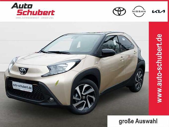 Toyota Aygo X 1,0 l Team D Apple CarPlay Android Auto Musikstreaming DAB SHZ Spurhalteass.