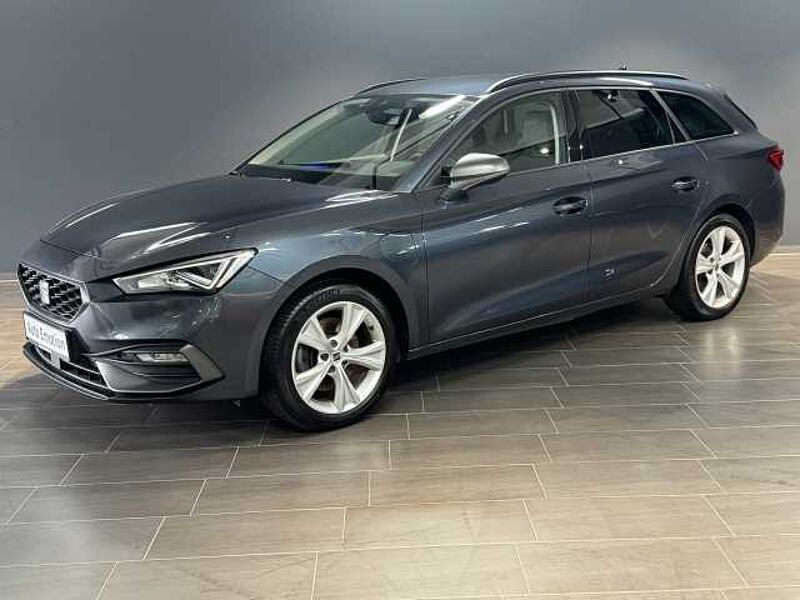 SEAT Leon Sportstourer 1.4 e-Hybrid FR Paket XL*AHK* in 63069 Offenbach SEAT Leon Sportstourer 1.4 e-Hybrid FR Paket XL*AHK*
