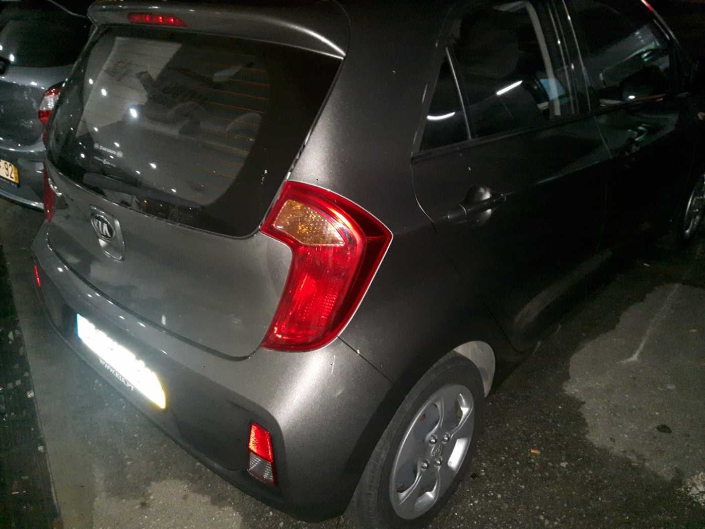 Kia Picanto Bege