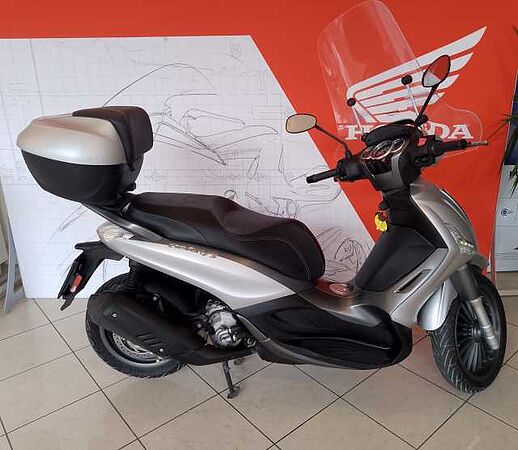 Piaggio Beverly 300 S i.e. in 65128 PESCARA Piaggio Beverly 300 S i.e.