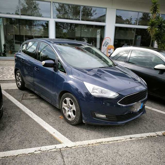 Ford C-Max 2ª serie 1.5 TDCi 95CV Start&Stop Business in 65128 PESCARA Ford C-Max 2ª serie 1.5 TDCi 95CV Start&Stop Business
