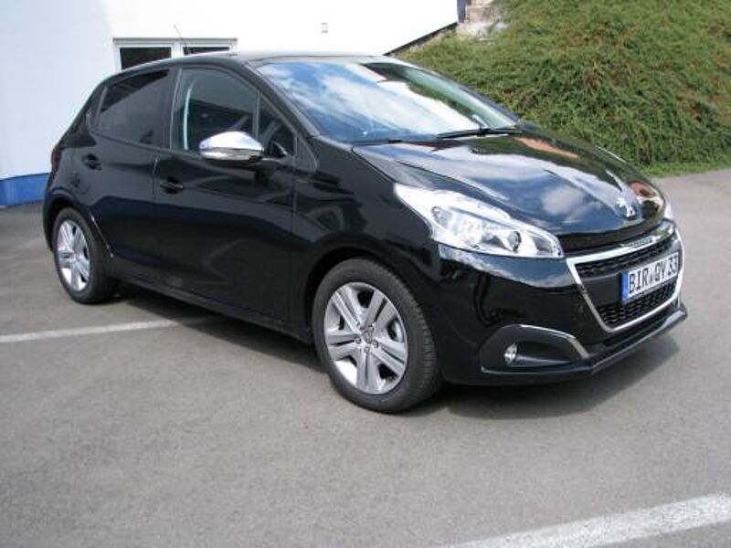 Peugeot 208 1,2 VTI 82 Signature