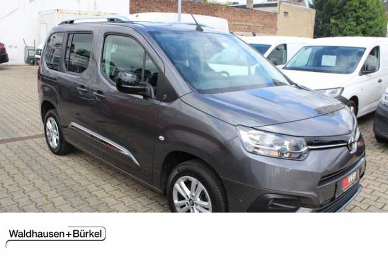 Toyota Proace City Verso 1.2 DSG / - SITZER / AHK / NAVI / VOLL / TEAM DEUTSCHLAND in 41063 Mönchengladbach Toyota Proace City Verso 1.2 DSG / - SITZER / AHK / NAVI / VOLL / TEAM DEUTSCHLAND