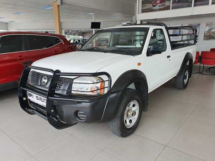 Nissan NP300 Hardbody 2.4 MID 4x4 PU MY14 White