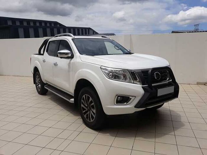 Nissan Navara 2.3 LE D-Cab Dsl 4x4 PU MY17 AT White