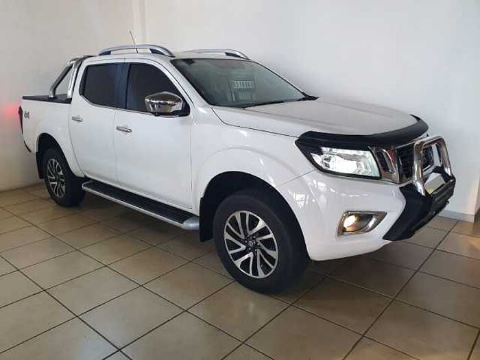 Nissan Navara 2.3 LE D-Cab Dsl 4x4 PU MY17 White