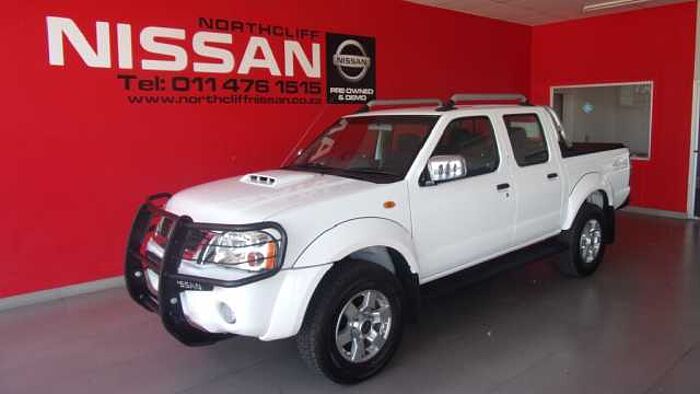 Nissan NP300 Hardbody 2.5TDi Double Cab 4x4 White