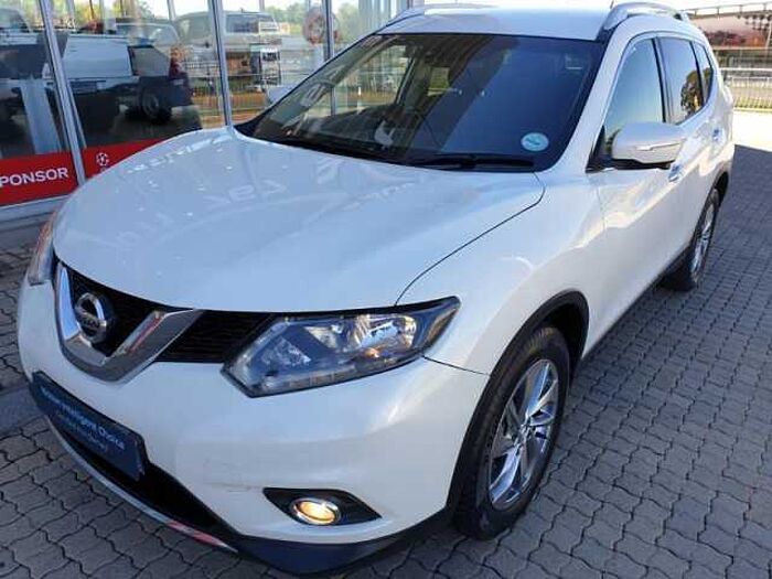 Nissan X-Trail 2.5 SE AWD 7-s MY14 CVT White