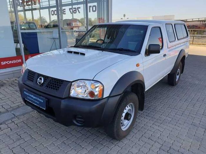 Nissan NP300 Hardbody 2.5TDi MID 4x4 Dsl PU MY18 White