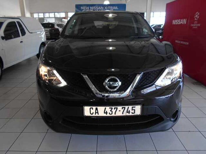 Nissan Qashqai Acenta + Tech 1.5 DCi Red