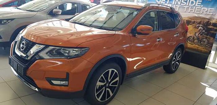 Nissan X-Trail 2.5 Acenta Plus AWD 7-s CVT MY17 Orange