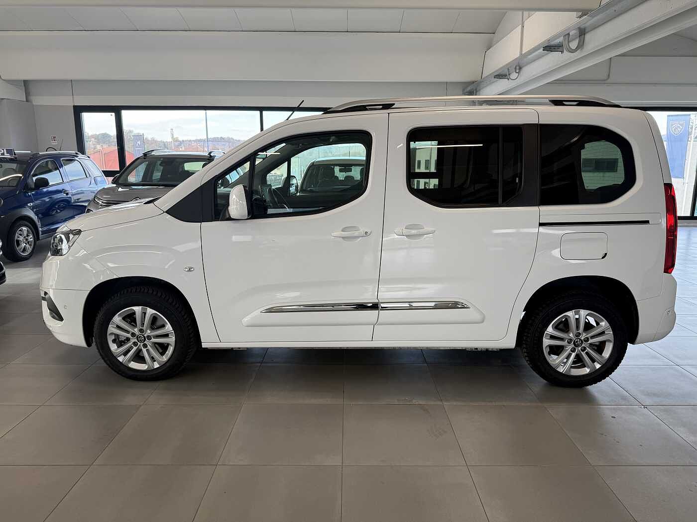 Toyota Proace City Verso – 1.5D 130 CV  Luxury  