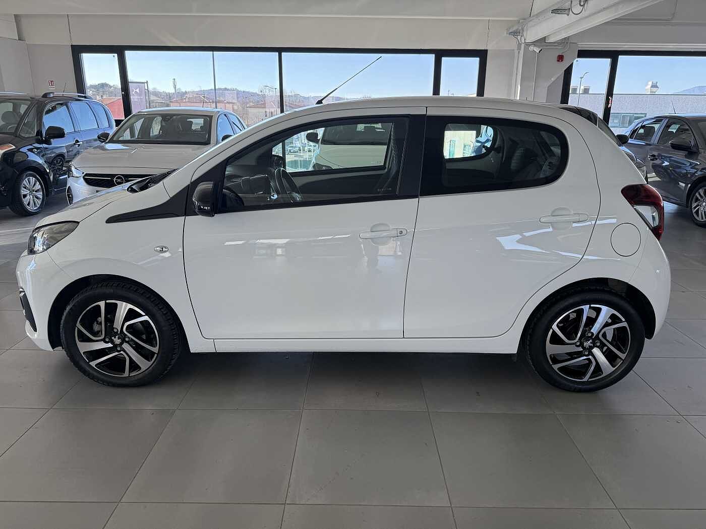 Peugeot 108 – VTi 72 CV ALLURE  